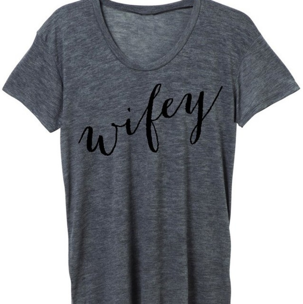 ily Couture Wifey t-shirt size small